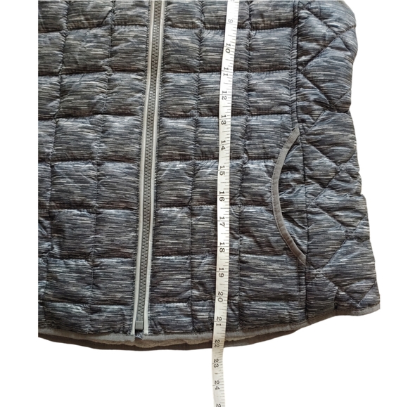 Girl's Gapfit Hooded Puffer Vest, XXL - Picture 5 of 10